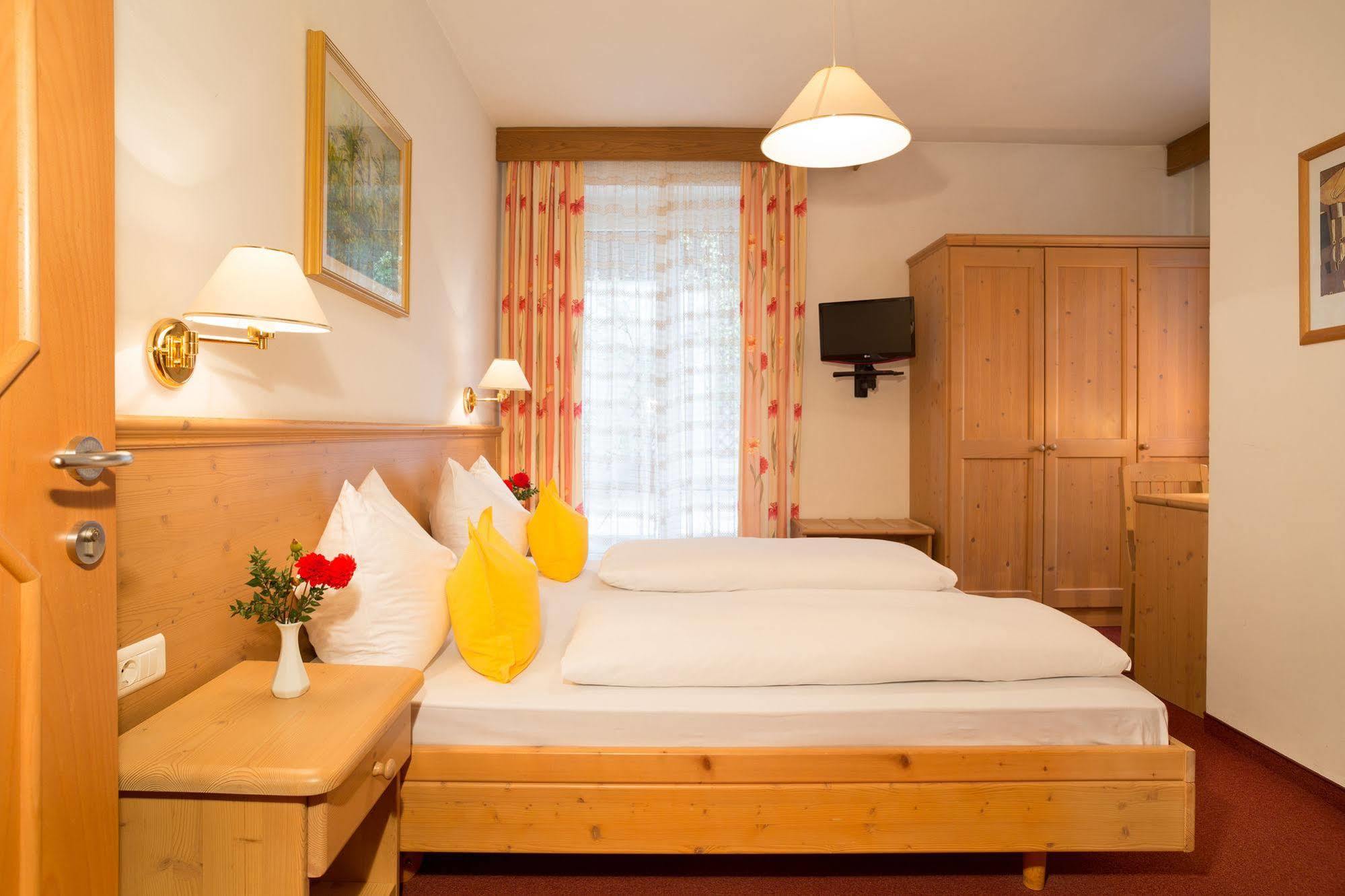Hotel Gruberhof Merano Ngoại thất bức ảnh